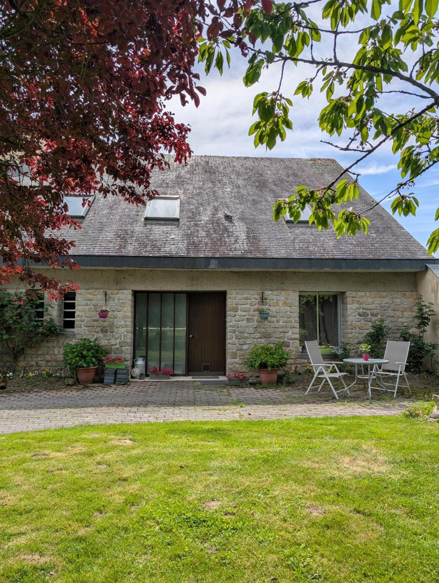A L Ombre Du Mont Saint Michel Bed & Breakfast Huisnes-sur-Mer Exterior photo