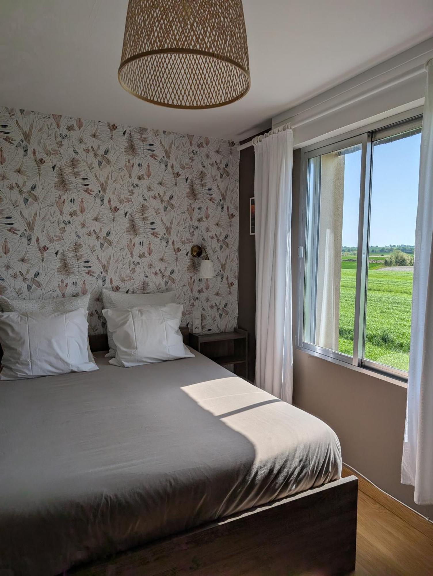 A L Ombre Du Mont Saint Michel Bed & Breakfast Huisnes-sur-Mer Exterior photo
